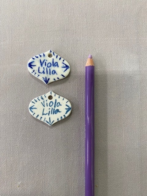 Viola Lilla - Underglaze pencil purple / royal blue